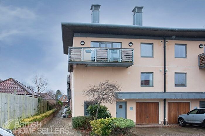 3 Bedroom Town House For Sale In Waterside, Langthorpe, Boroughbridge, York, YO51