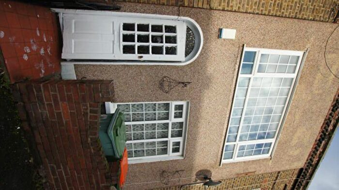 2 Bedroom Terraced House To Rent In Garfield Road, London, E13