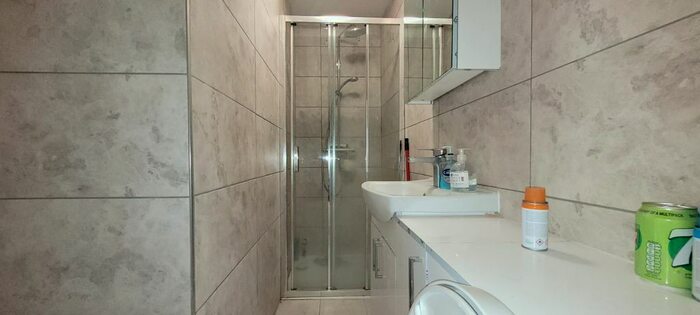 1 Bedroom Flat To Rent In St. Marys Road, Ilford, IG1