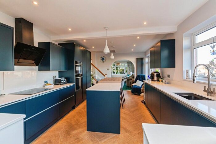 3 Bedroom Bungalow For Sale In Rock Close, Brislington, Bristol, BS4