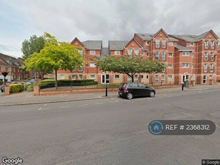 2 Bedroom Flat To Rent In Thackhall Street, Coventry, CV2