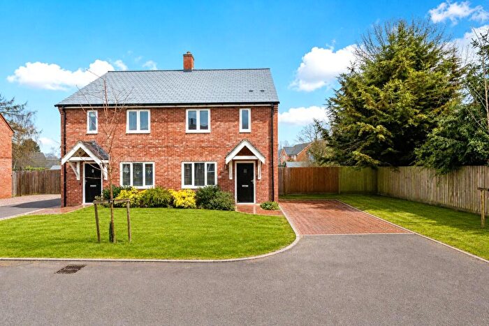 3 Bedroom Semi-Detached House For Sale In Popes Place, Greenham, Thatcham, RG19