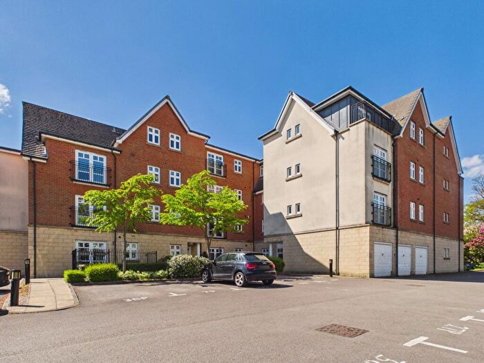 2 Bedroom Apartment For Sale In Woodthorpe Mews, Woodthorpe, Nottingham, NG5