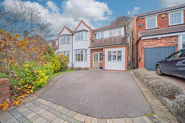 4 Bedroom Semi-Detached House For Sale In Bradbury Road, Solihull, B92