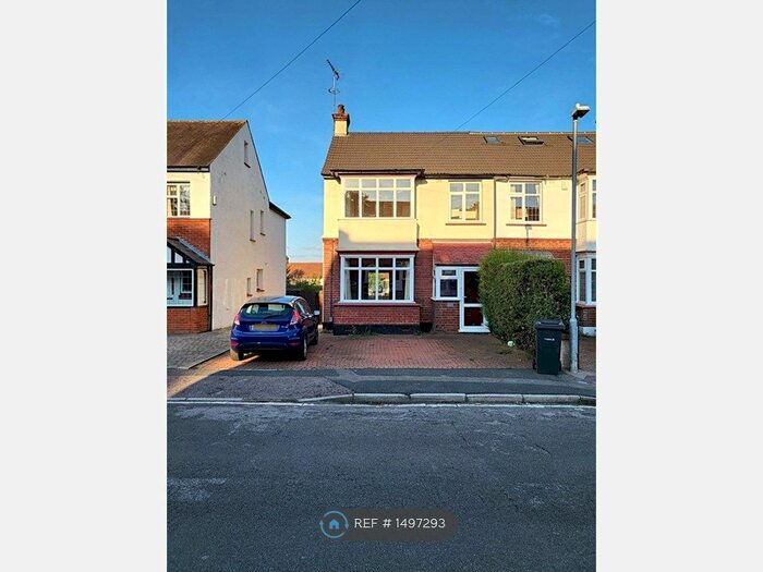 4 Bedroom Semi-Detached House To Rent In Arnold Road, Gravesend, DA12