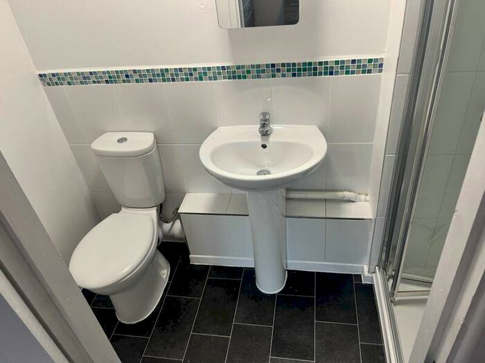 1 Bedroom Detached House To Rent In Gibson Close, Stafford, ST16