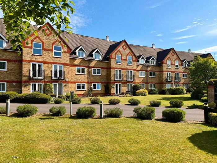 2 Bedroom Apartment To Rent In Lower Kings Road, Berkhamsted, HP4