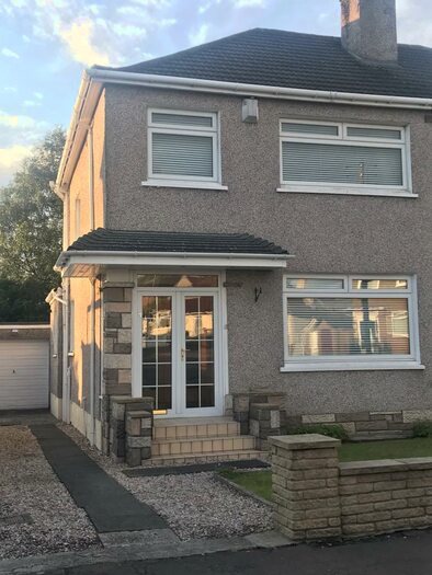 3 Bedroom Semi-Detached House To Rent In Dornford Avenue, Mount Vernon, G32