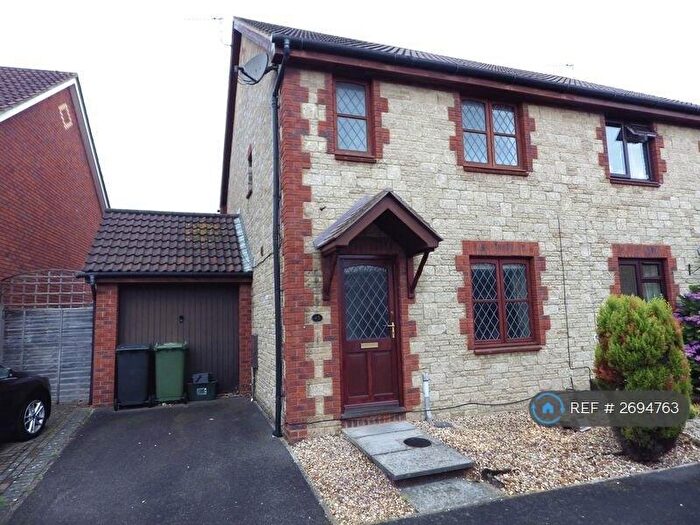 3 Bedroom Terraced House To Rent In Juniper Way, Bradley Stoke, Bristol, BS32