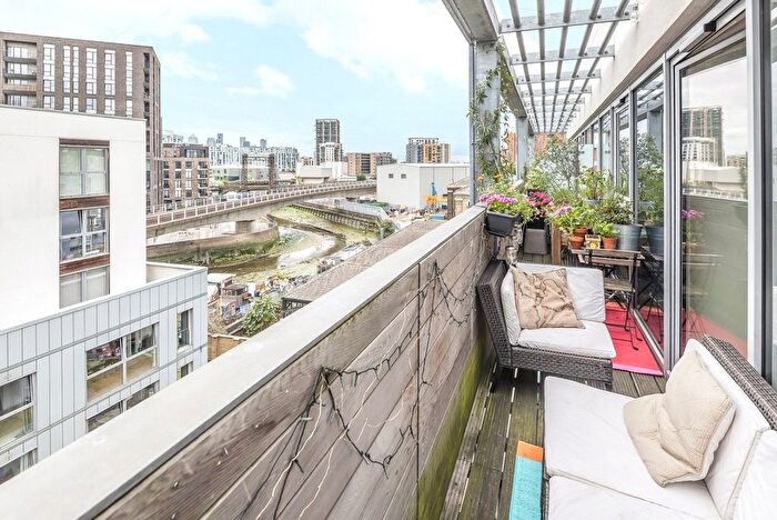 2 Bedroom Flat For Sale In Merryweather Place, Greenwich, SE10