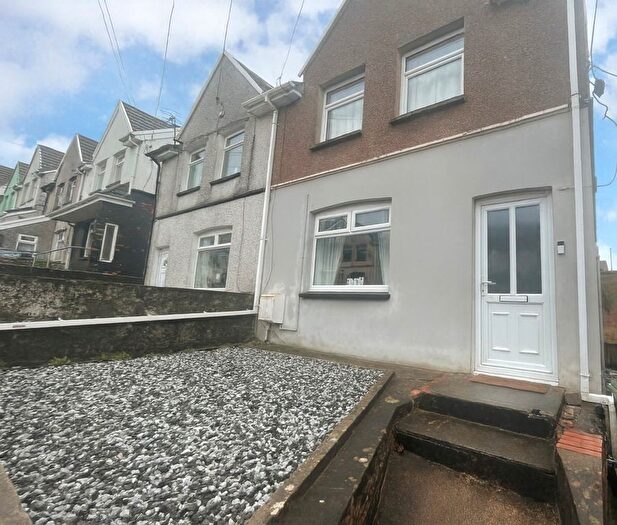 3 Bedroom Semi-Detached House For Sale In Thomas Street, Gilfach Goch, Porth, CF39