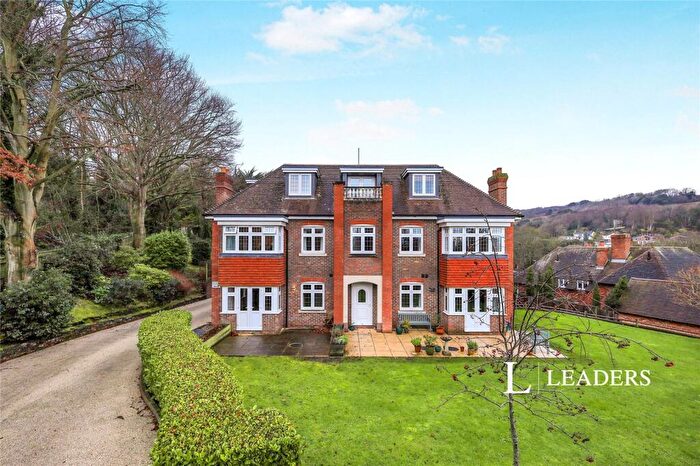 2 Bedroom Flat To Rent In Trevethan, Carlisle Road, Eastbourne, BN20