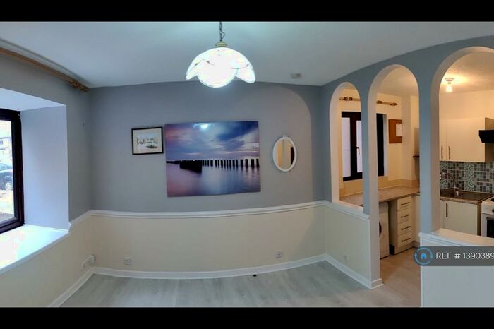 1 Bedroom Semi-Detached House To Rent In Crawford Compton Close, Hornchurch, RM12