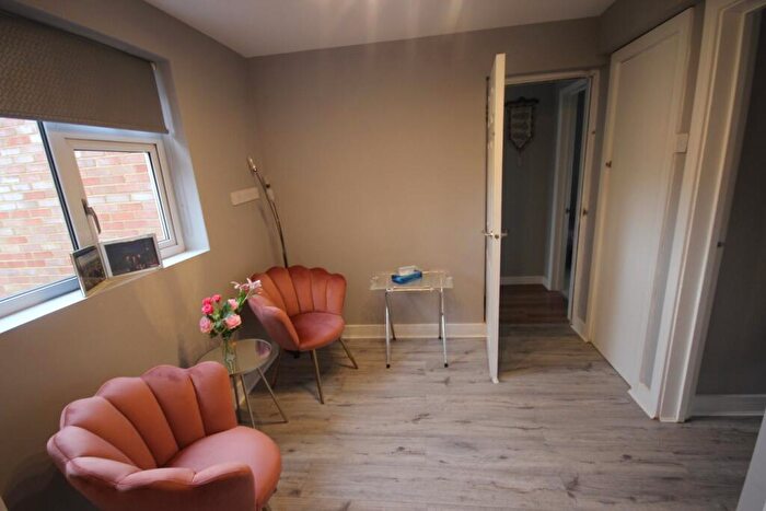 4 Bedroom House To Rent In Dawesmoor Close, Slough, SL2