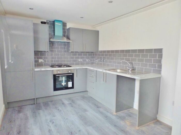 2 Bedroom Maisonette To Rent In Tudor Street, Cardiff, CF11