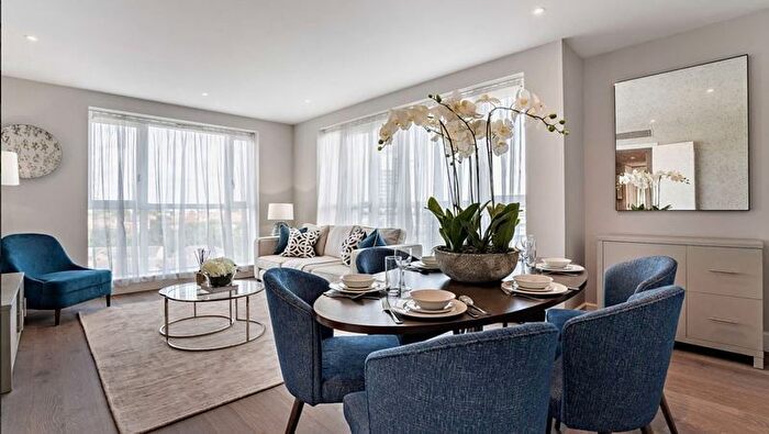 2 Bedroom Flat To Rent In Westferry Circus, Canary Wharf, London, E14