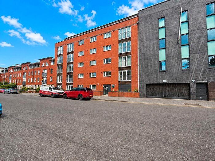 2 Bedroom Flat For Sale In Beith Street, Partick, G11