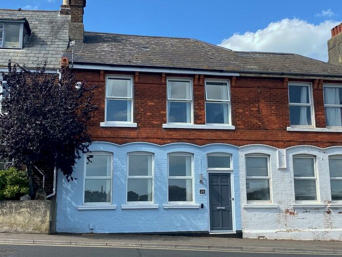 3 Bedroom Cottage To Rent In Terminus Road, Cowes, PO31