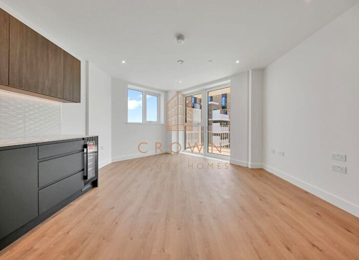 1 Bedroom Apartment To Rent In Hollidge House, Plumstead, SE28