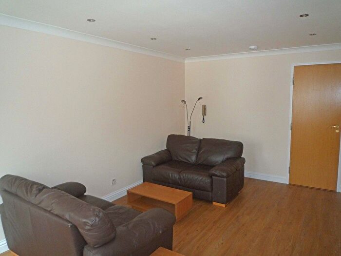 2 Bedroom Flat To Rent In B Cuparstone Crt, Aberdeen, AB10