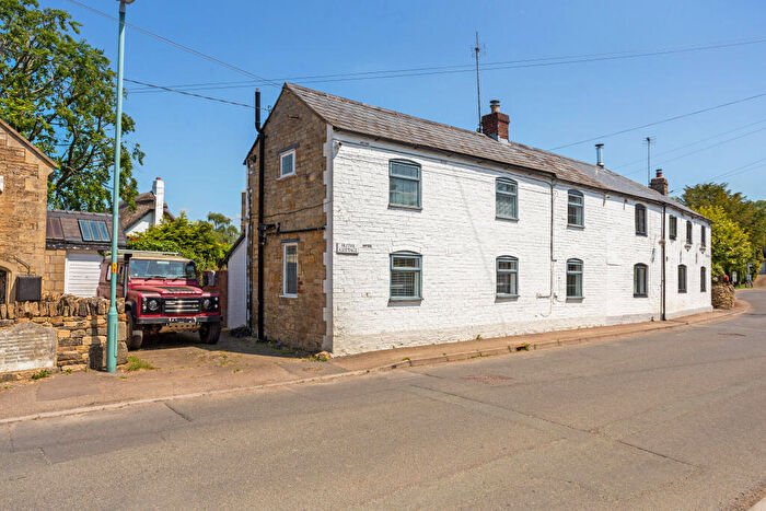 3 Bedroom Cottage For Sale In Gretton, Cheltenham, GL54