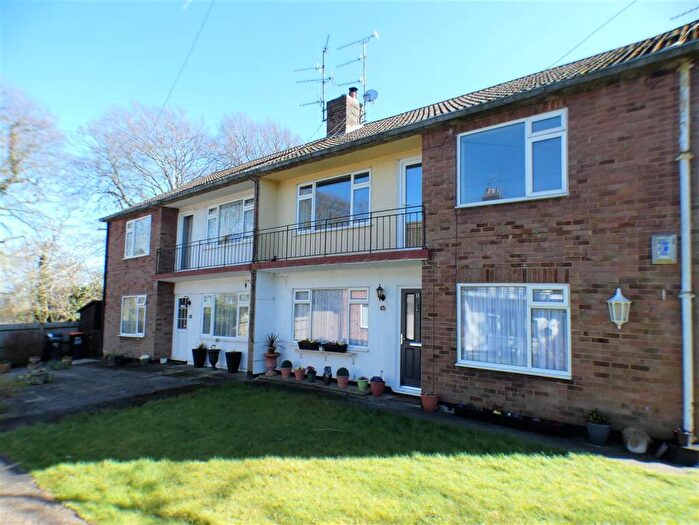 2 Bedroom Maisonette To Rent In A Oakwell Close, LU6