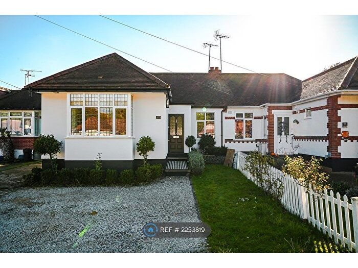 3 Bedroom Bungalow To Rent In Vardon Drive, Leigh-On-Sea, SS9