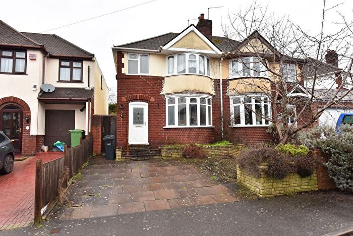 3 Bedroom Semi Detached House For Sale In Wordsley, Windsor Grove, DY8