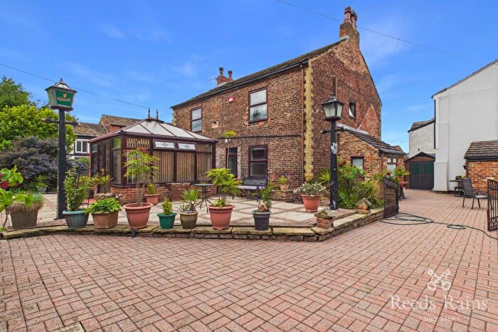 4 Bedroom Detached House For Sale In Wood Row, Methley, Leeds, West Yorkshire, LS26