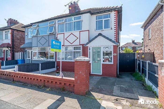 3 Bedroom Semi-Detached House For Sale In Fairhaven Road, Widnes, WA8