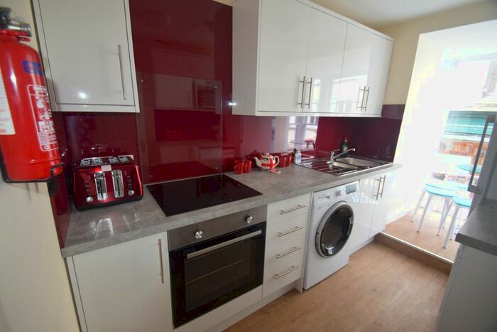 4 Bedroom Flat To Rent In Arwenack Street, Falmouth, TR11