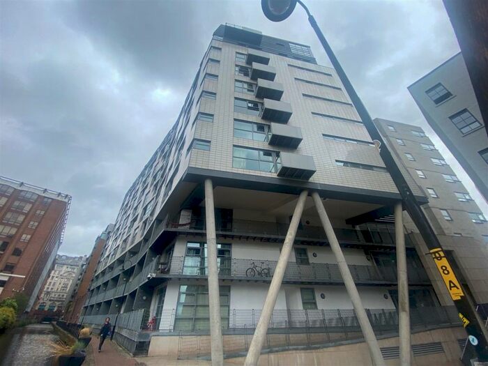 3 Bedroom Flat To Rent In The Lock Building, Whitworth Street, Manchester, M1