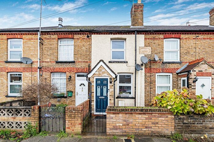 2 Bedroom Terraced House For Sale In Farnell Road, Staines-Upon-Thames, Surrey, TW18