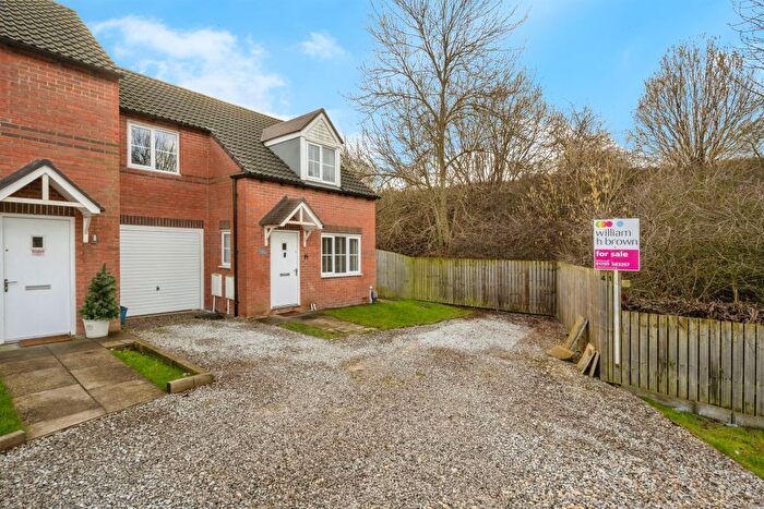 3 Bedroom Semi Detached House For Sale In Sanderson Way, Swinton, Mexborough, S64