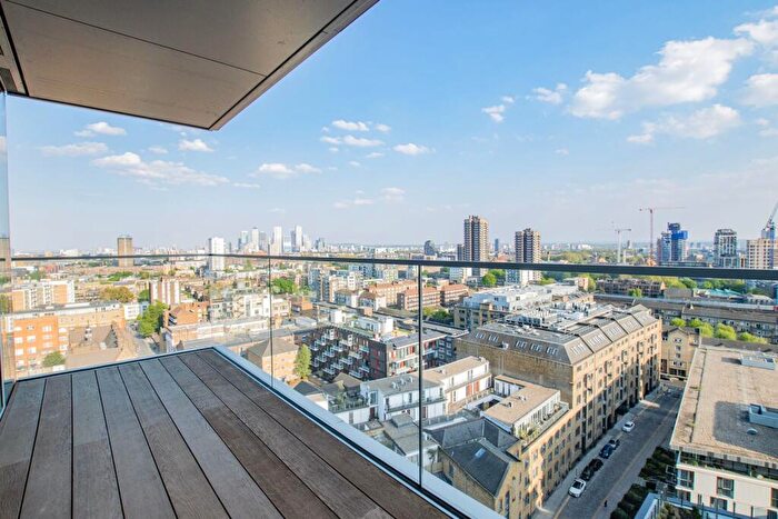 1 Bedroom Flat To Rent In Piazza Walk, E1