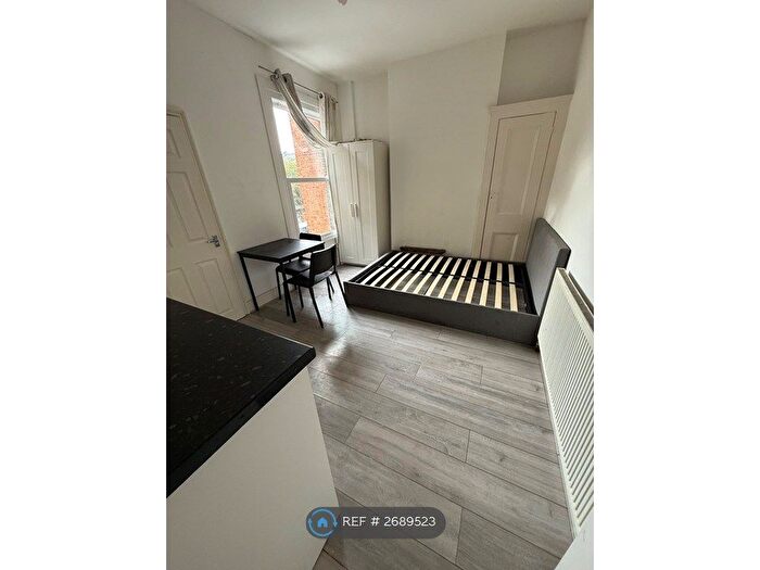 Studio To Rent In Myddleton Road, London, N22