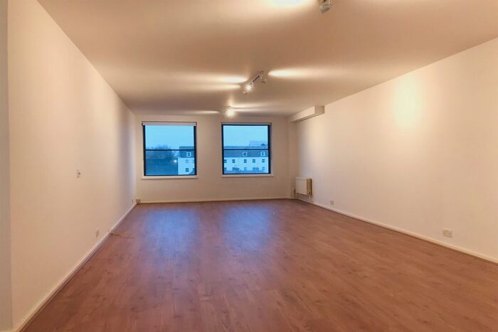 2 Bedroom Flat To Rent In Queensborough Terrace, London W2