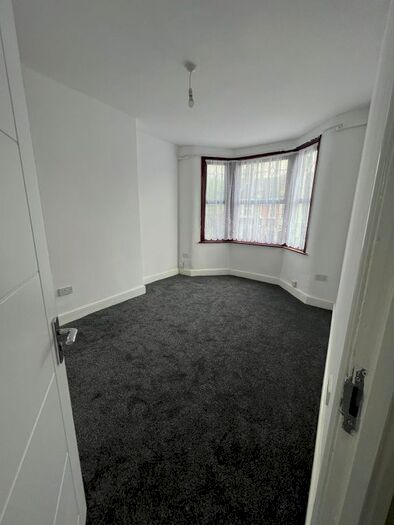3 Bedroom Terraced House To Rent In Knotts Green Road, London, E10