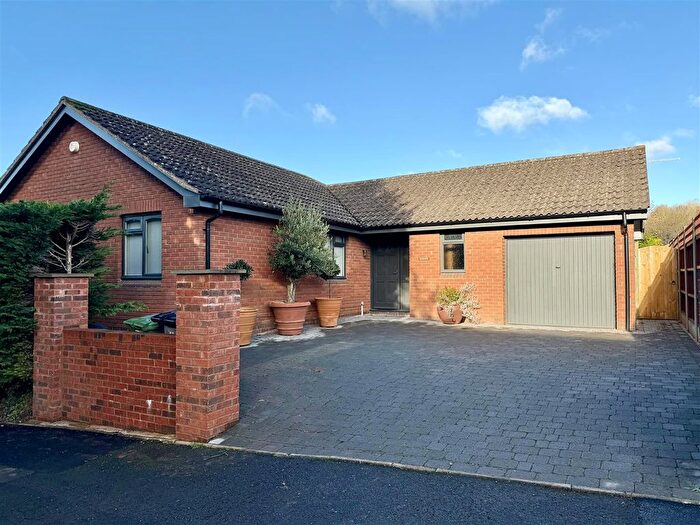 3 Bedroom Detached Bungalow For Sale In Priorsfield, Ewyas Harold, Hereford, HR2