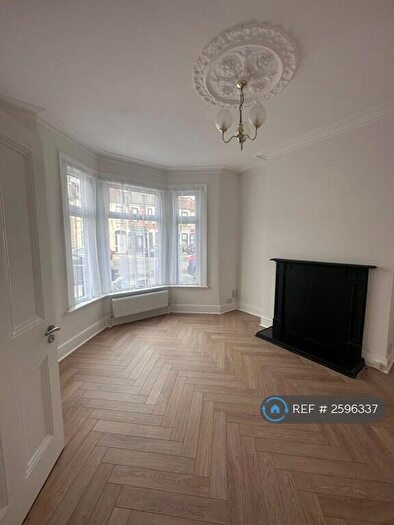 4 Bedroom Terraced House To Rent In Cobham Road, Ilford, IG3