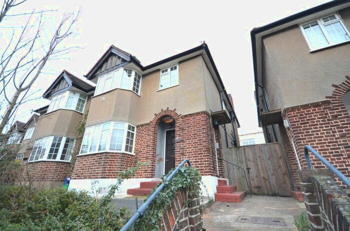 2 Bedroom Maisonette To Rent In Ethelbert Close, Bromley, BR1