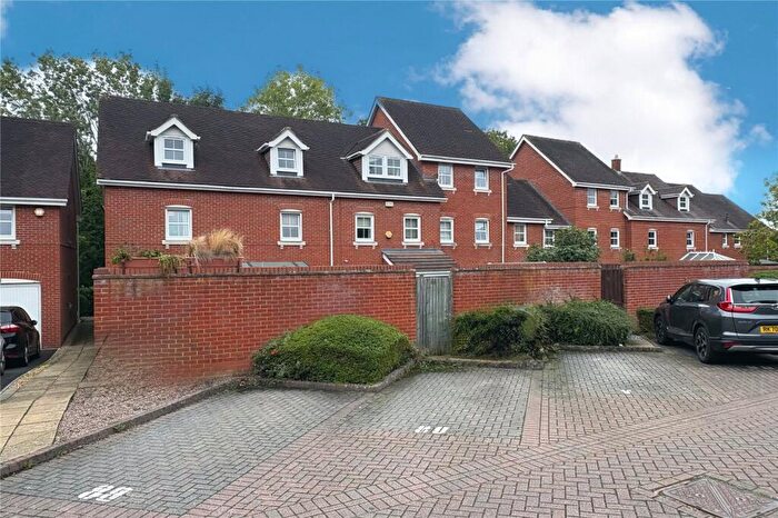 3 Bedroom Terraced House For Sale In Campbell Fields, Aldershot, Hampshire, GU11