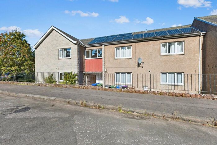 2 Bedroom Flat To Rent In St. Valery Drive, Stirling, FK7