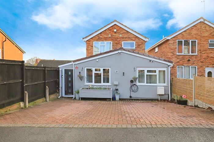 6 Bedroom Detached House For Sale In Connaught Avenue, Kidderminster, DY11