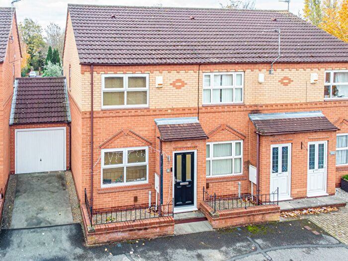 2 Bedroom Semi-Detached House For Sale In Bowling Green Croft, York, YO31