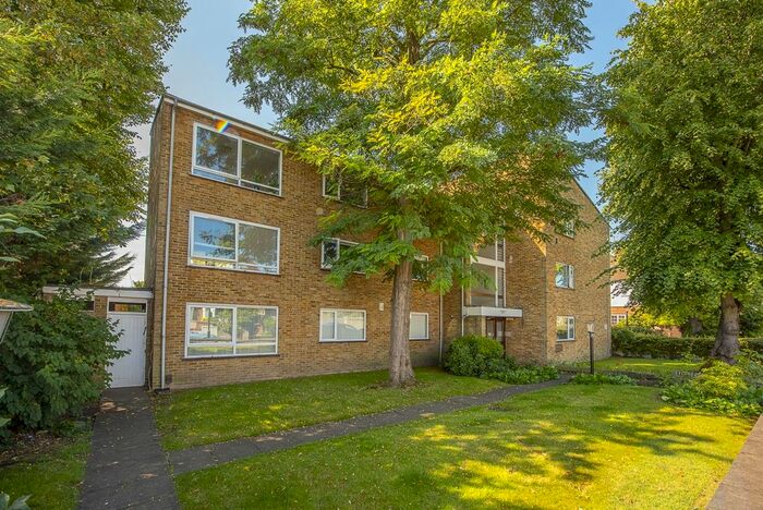 2 Bedroom Flat To Rent In Temple Sheen Road, London, SW14