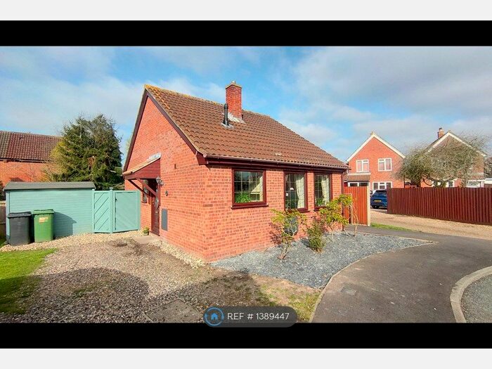 2 Bedroom Bungalow To Rent In High House Avenue, Wymondham, NR18