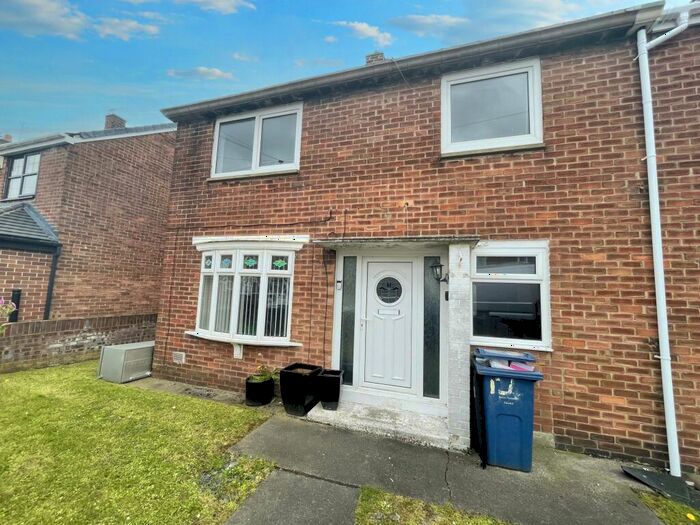 3 Bedroom Semi-Detached House To Rent In Reynolds Avenue, South Shields, Tyne And Wear, NE34