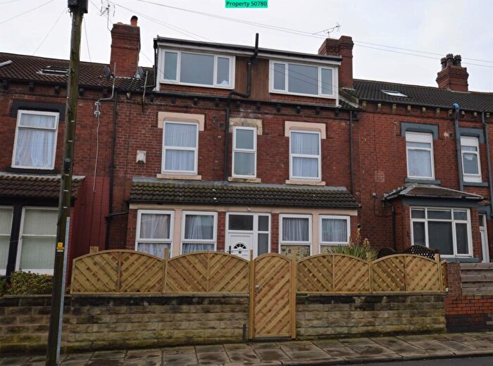 4 Bedroom Terraced House To Rent In Cross Flatts Drive, Leeds, LS11