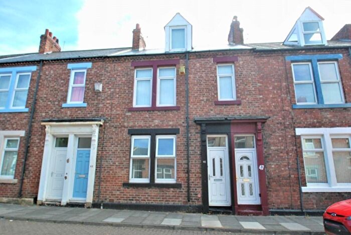 2 Bedroom Flat To Rent In Eglesfield Road, South Shields, Tyne And Wear, NE33